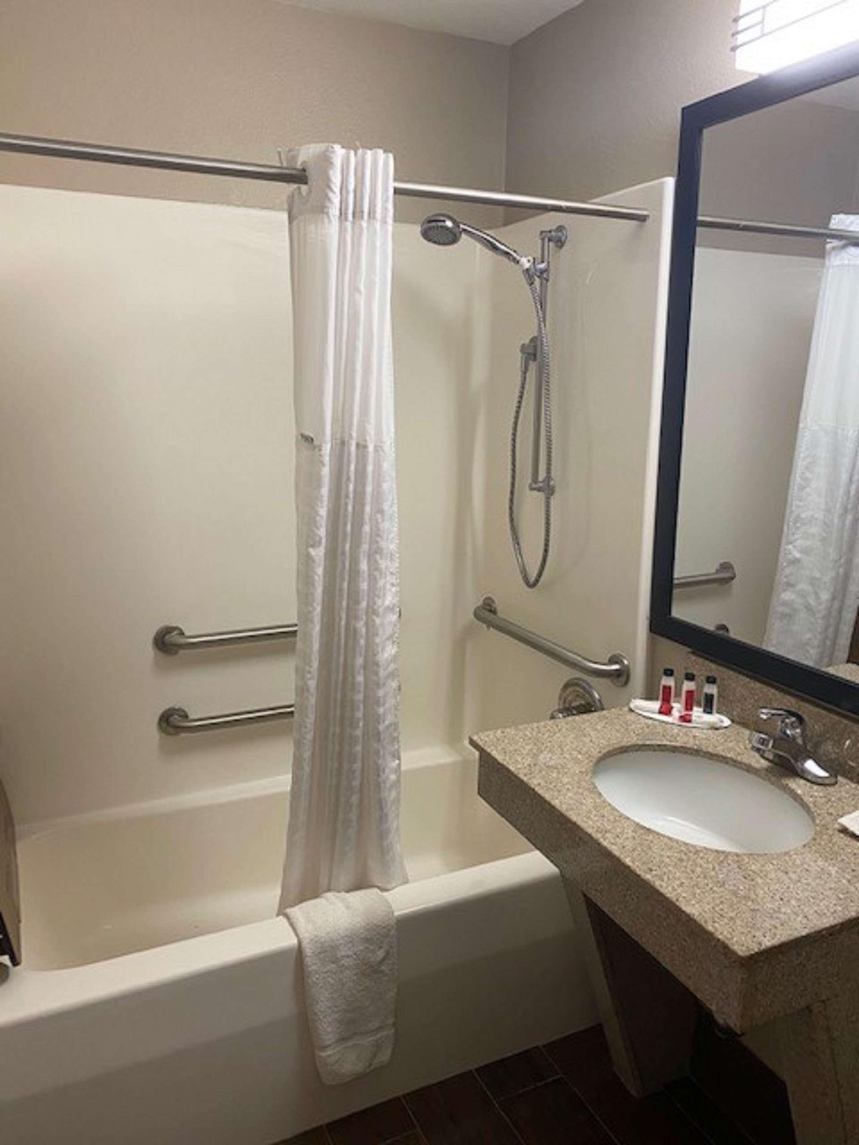 Surestay Hotel By Best Western Alexandria Airport Bagian luar foto