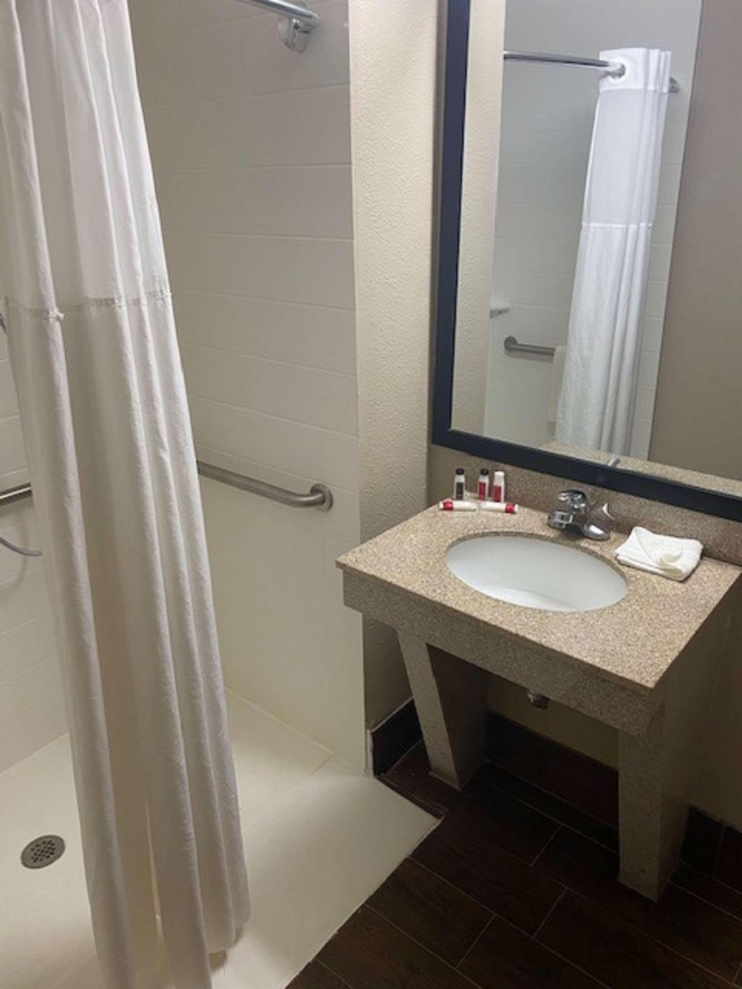 Surestay Hotel By Best Western Alexandria Airport Bagian luar foto